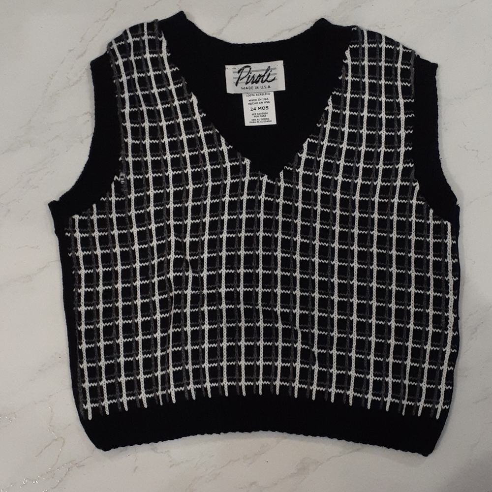 24 M Vests